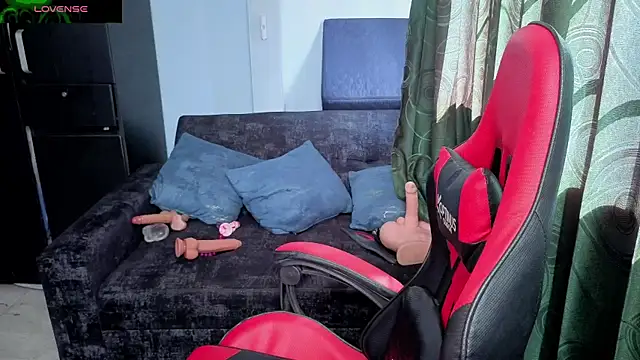 charlotee lovee69 online show from 07-01-26, 07:36