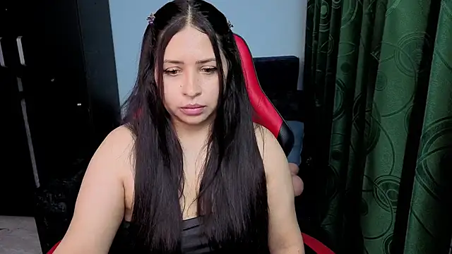 Snapshot of charlotee_lovee69 chatting on 05-09-26, 11:19 charlotee lovee69 online show from 05-09-26, 11:19