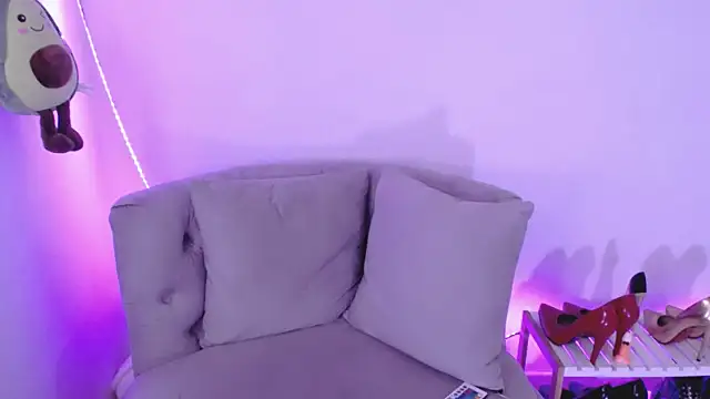 Linda Sophie  online show from 03-10-26, 09:41