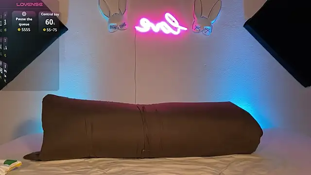 bunnyslovers online show from 10-15-25, 07:16