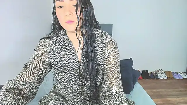 Snapshot of celeste_2023 chatting on 06-10-26, 02:35 celeste 2023 online show from 06-10-26, 02:35
