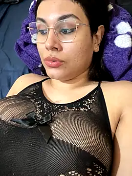 Snapshot of allana_freire chatting on 09-17-25, 06:32 allana freire online show from 09-17-25, 06:32