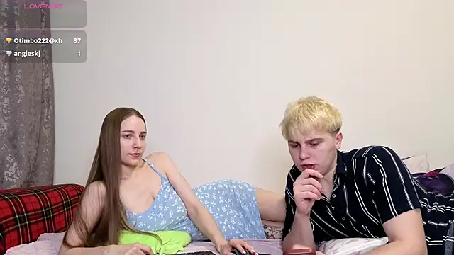 Emily and Ilumi online show from 01-18-26, 07:39