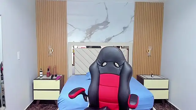 Snapshot of MILEY_JOAS2 chatting on 09-22-25, 08:26 MILEY JOAS2 online show from 09-22-25, 08:26