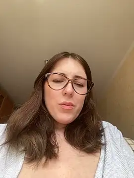 MommmyYummy online show from 04-28-26, 10:08