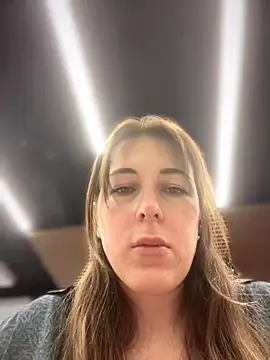 MommmyYummy online show from 10-14-25, 01:01