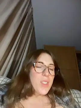MommmyYummy online show from 05-28-26, 08:59
