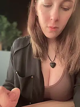 MommmyYummy online show from 04-22-26, 09:38