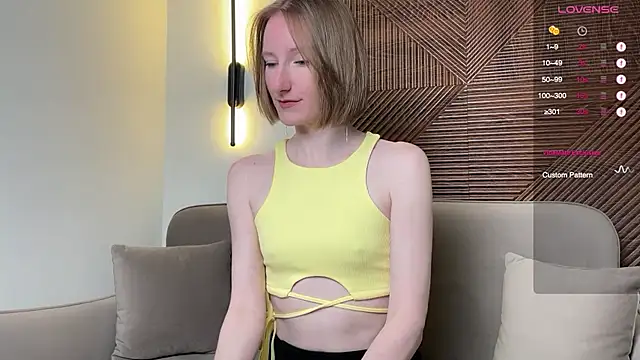 Snapshot of MonikaBos chatting on 01-18-26, 09:18 MonikaBos online show from 01-18-26, 09:18