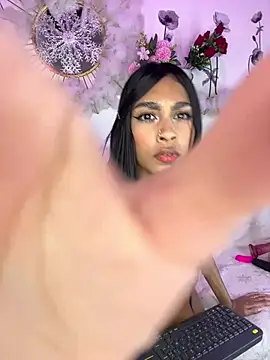 EmmaDuque online show from 05-18-26, 10:47
