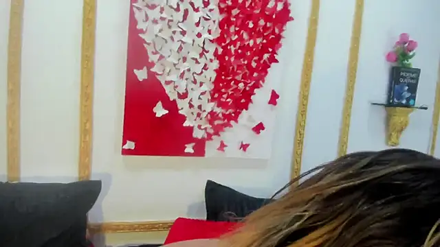 Snapshot of CandyQueenGold chatting on 03-01-25, 01:00 CandyQueenGold online show from 03-01-25, 01:00