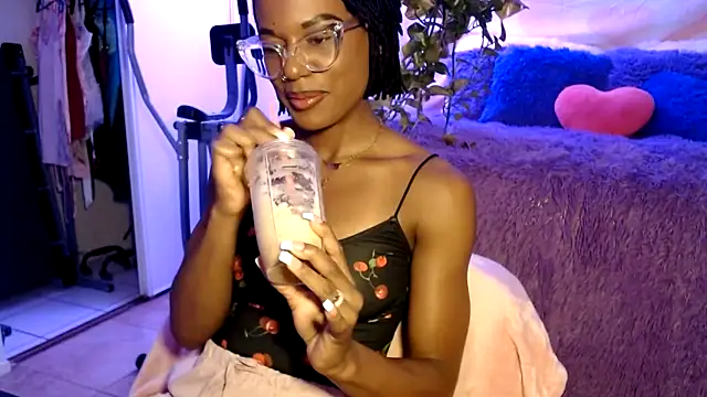 CocoSage online show from 06-11-26, 05:21
