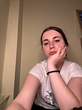 Teylor Love online show from 05-21-26, 08:06