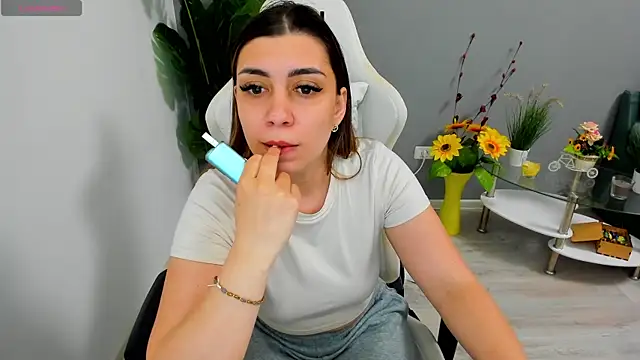 EveEvian online show from 05-13-26, 05:31