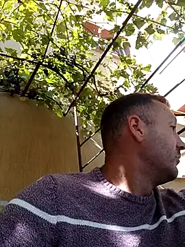 Snapshot of florin421 chatting on 09-18-25, 08:39 florin421 online show from 09-18-25, 08:39