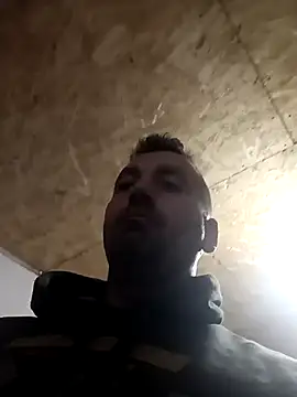 Snapshot of florin421 chatting on 12-23-24, 08:22 florin421 online show from 12-23-24, 08:22