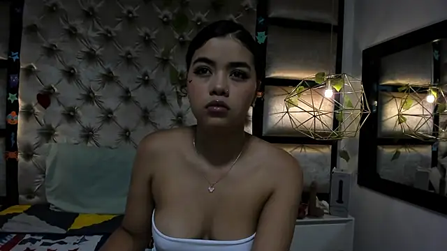 Snapshot of Angela_lovee chatting on 05-20-26, 01:08 Angela lovee online show from 05-20-26, 01:08