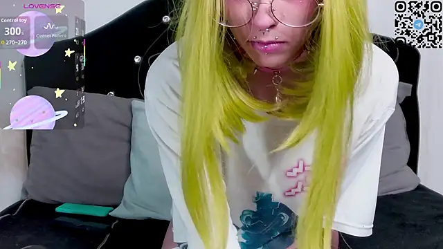 Snapshot of nonawhitemm chatting on 10-19-25, 01:41 nonawhitemm online show from 10-19-25, 01:41