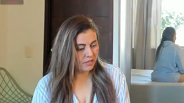 Snapshot of V_monse chatting on 07-10-26, 02:50 V monse online show from 07-10-26, 02:50
