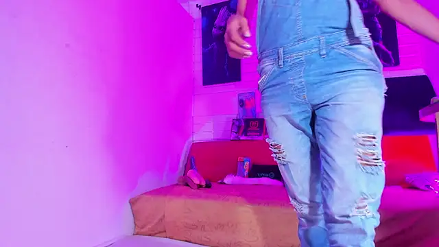 Alahia Rodriguez online show from 03-21-25, 03:57