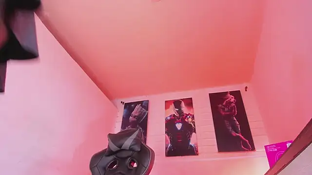 Alahia Rodriguez online show from 10-21-25, 07:46