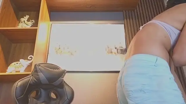 Alahia Rodriguez online show from 03-25-26, 01:10