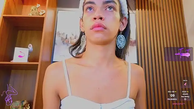 Snapshot of Alahia_Rodriguez chatting on 07-13-26, 12:48 Alahia Rodriguez online show from 07-13-26, 12:48