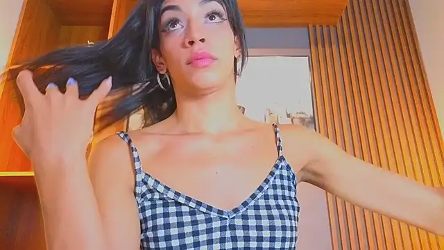 Snapshot of Alahia_Rodriguez chatting on 06-18-26, 07:41 Alahia Rodriguez online show from 06-18-26, 07:41