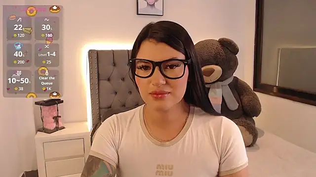 Snapshot of Nicols66 chatting on 05-18-26, 11:31 Nicols66 online show from 05-18-26, 11:31