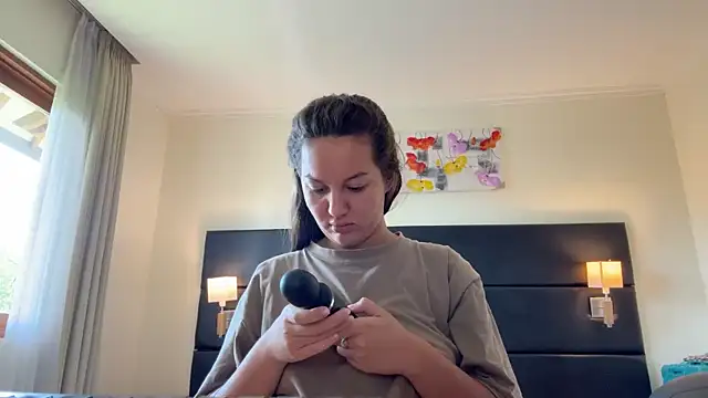 Nelly Fischer online show from 12-22-25, 05:51