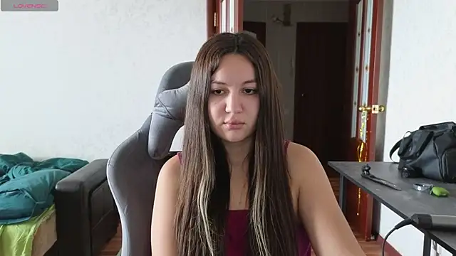 Nelly Fischer online show from 03-06-25, 07:58