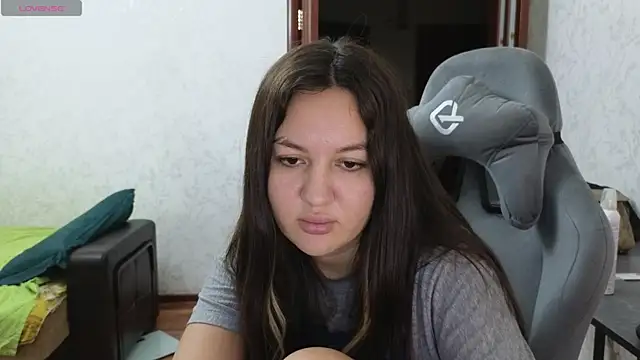 Nelly Fischer online show from 03-09-25, 08:31