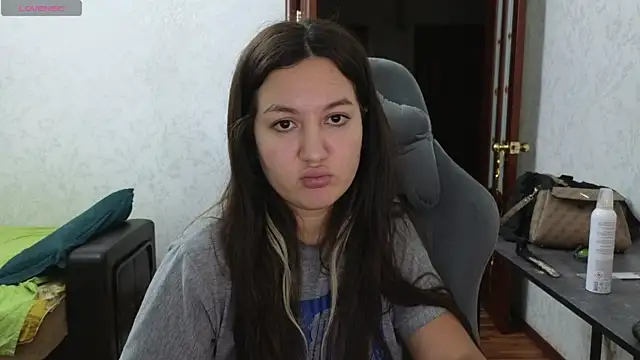 Nelly Fischer online show from 03-11-25, 06:08