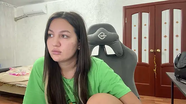 Nelly Fischer online show from 02-19-25, 07:37