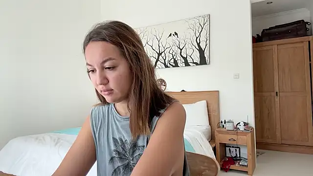 Nelly Fischer online show from 11-20-25, 07:31