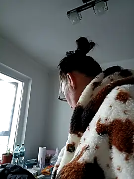 Snapshot of Ulyana72882 chatting on 02-14-25, 06:34 Ulyana72882 online show from 02-14-25, 06:34