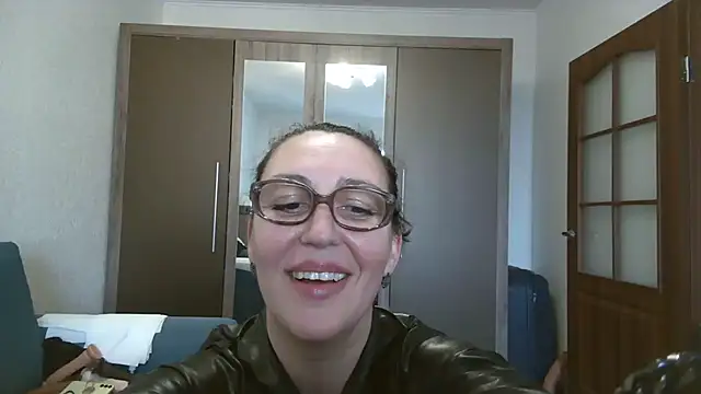 Snapshot of Ulyana72882 chatting on 02-05-25, 12:27 Ulyana72882 online show from 02-05-25, 12:27