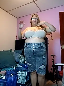 Snapshot of EllisW8 chatting on 02-01-26, 11:25 EllisW8 online show from 02-01-26, 11:25