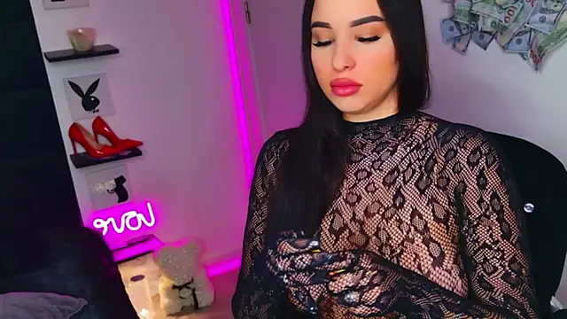 MissAmeliaa online show from 05-14-26, 11:40