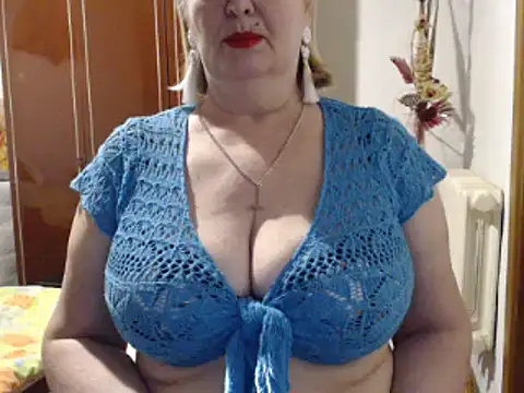 Snapshot of Secretfox chatting on 03-21-25, 03:35 Secretfox online show from 03-21-25, 03:35