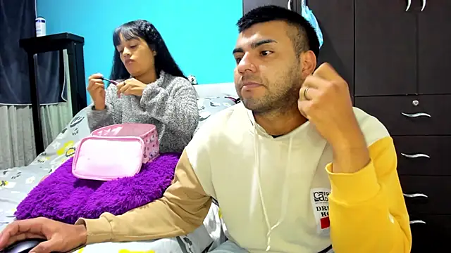 2ScarletandRyan8 online show from 11-06-25, 09:57