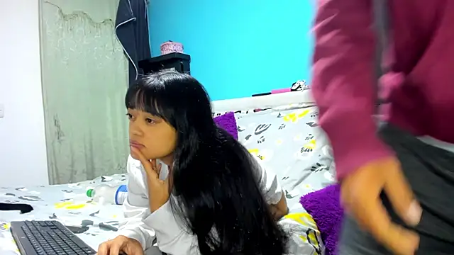 2ScarletandRyan8 online show from 11-13-25, 09:57