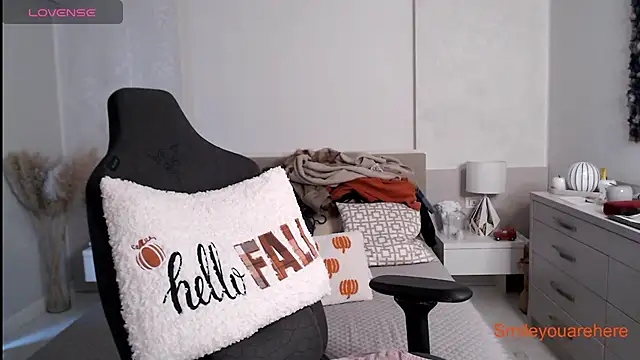 Smileyouarehere online show from 11-16-25, 06:18