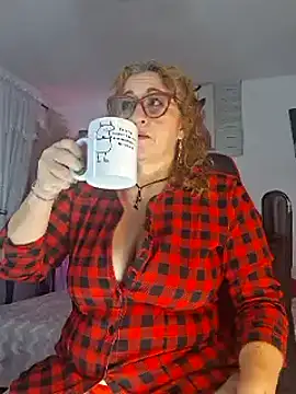 Snapshot of evelin_hott chatting on 03-09-25, 10:41 evelin hott online show from 03-09-25, 10:41
