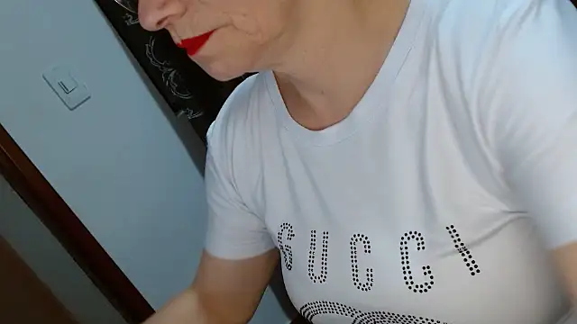 asleycavta online show from 11-13-25, 06:01