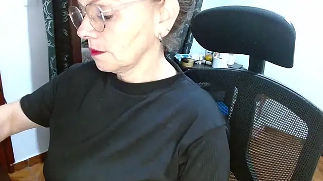 asleycavta online show from 11-18-25, 02:27