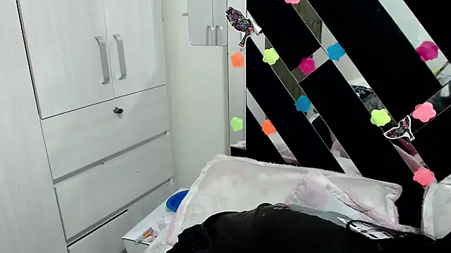 katery wok11 online show from 10-03-25, 05:14