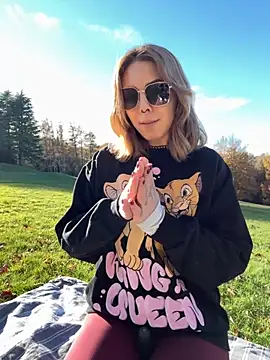 Mia Railey online show from 11-03-25, 01:58