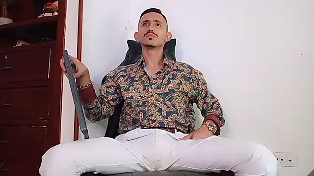 HomeAloneK online show from 11-25-25, 07:36