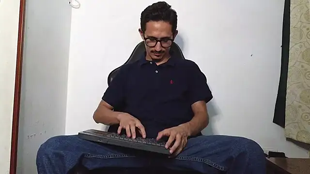 HomeAloneK online show from 02-11-26, 10:20